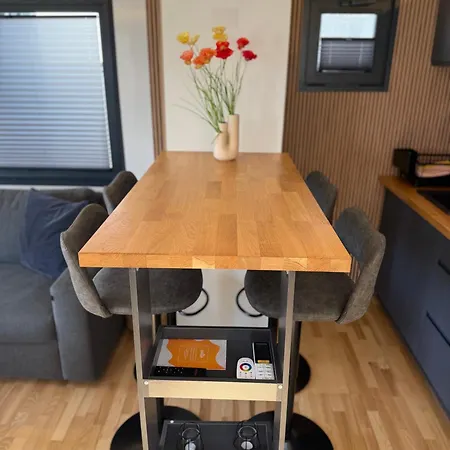 Ботель Hausboot Mit Sauna - Traumzeitboot Heidi - Exklusiver Festlieger In Perfekter Lage Am Scharmuetzelsee Бад-Заров