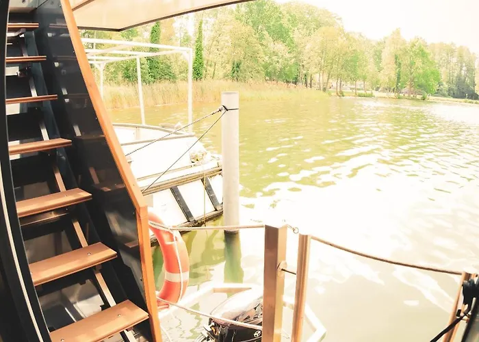 Traumzeitboot Heidi - Exklusiver Festlieger In Perfekter Lage Am Scharmuetzelsee *