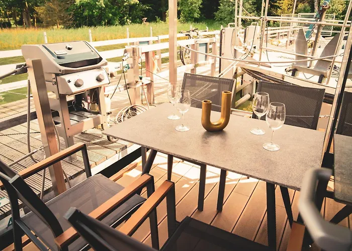 Traumzeitboot Heidi - Exklusiver Festlieger In Perfekter Lage Am Scharmuetzelsee بوتيل