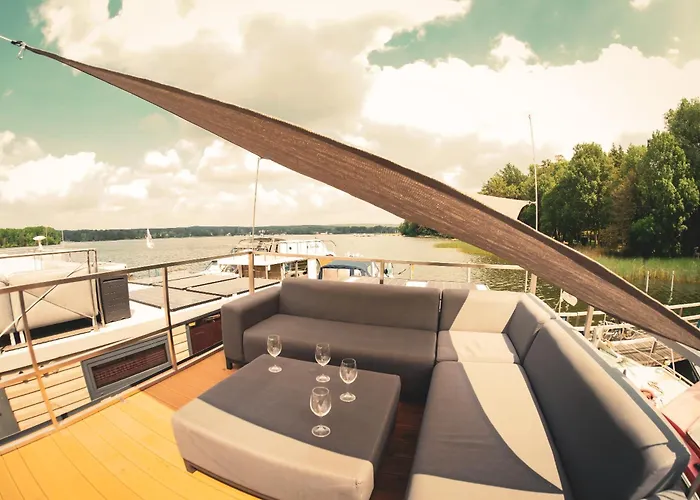 Traumzeitboot Heidi - Exklusiver Festlieger In Perfekter Lage Am Scharmuetzelsee Úszó hotel *