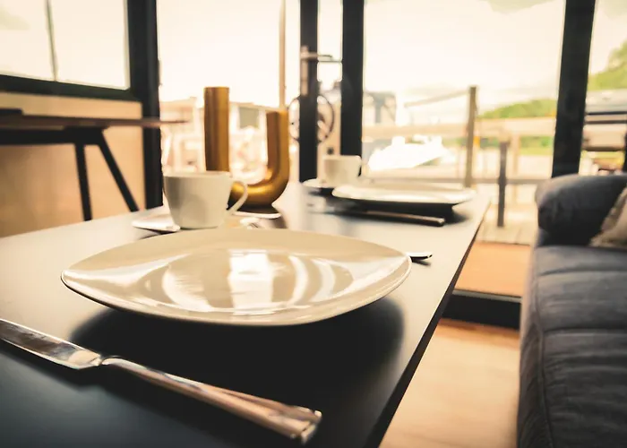 Traumzeitboot Heidi - Exklusiver Festlieger In Perfekter Lage Am Scharmuetzelsee * Bad Saarow