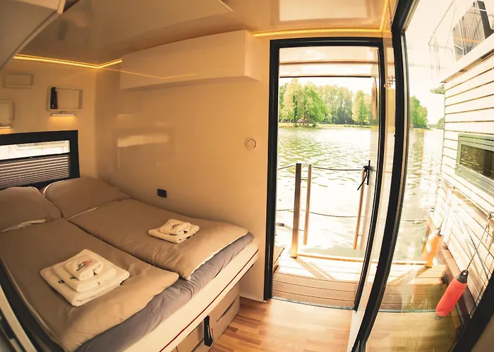 Traumzeitboot Heidi - Exklusiver Festlieger In Perfekter Lage Am Scharmuetzelsee Úszó hotel